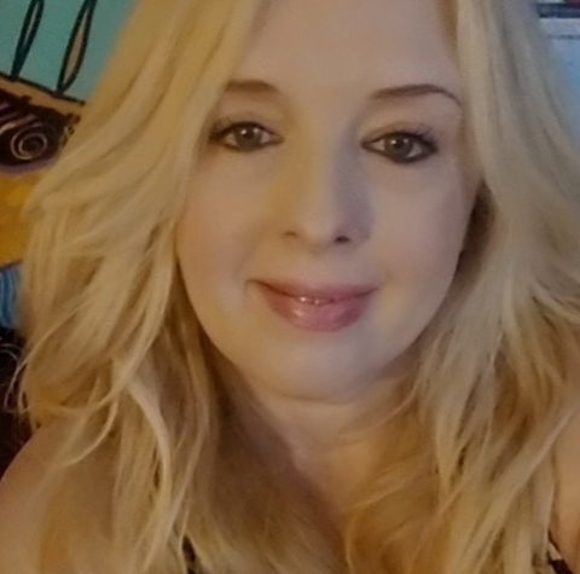 Meet your Posher, Cyndi - Picture 1 of 1